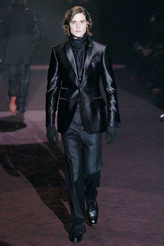 Gucci Fall 2005 Menswear Fashion Show 